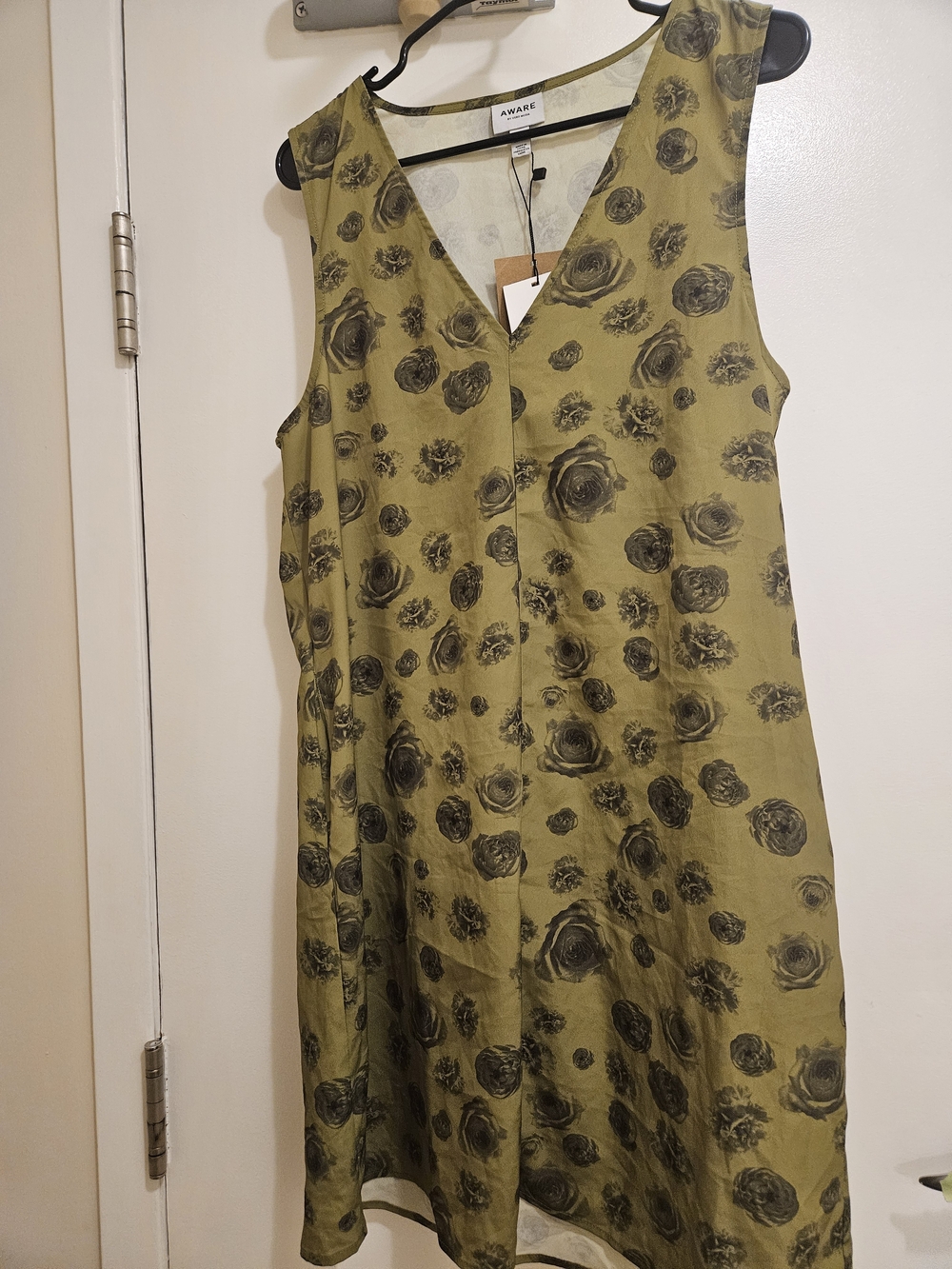 Vero Moda Olive Green Floral V-Neck Midi Dress